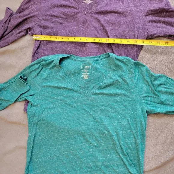 KOHLS SONOMA Shirt Womens Large Vneck Long Sleeve Green Purple Curved Hem 2PC - Picture 3 of 13